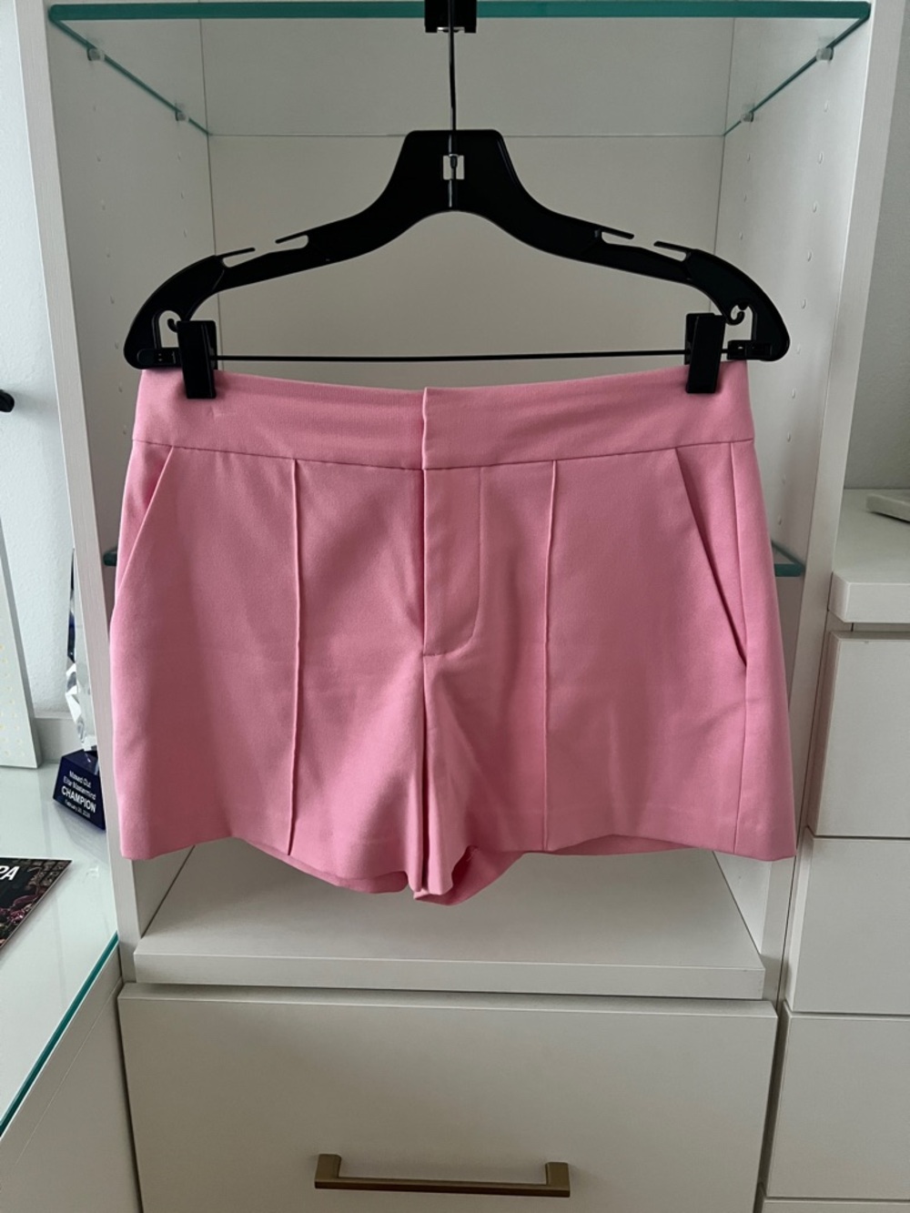 Alice + Olivia Women's Pink High-Waist Dylan Shorts - Picture 5 of 7